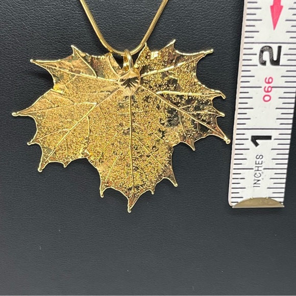 VALLE Real Sugar Maple Leaf Pendant Necklace 17" - Picture 7 of 10